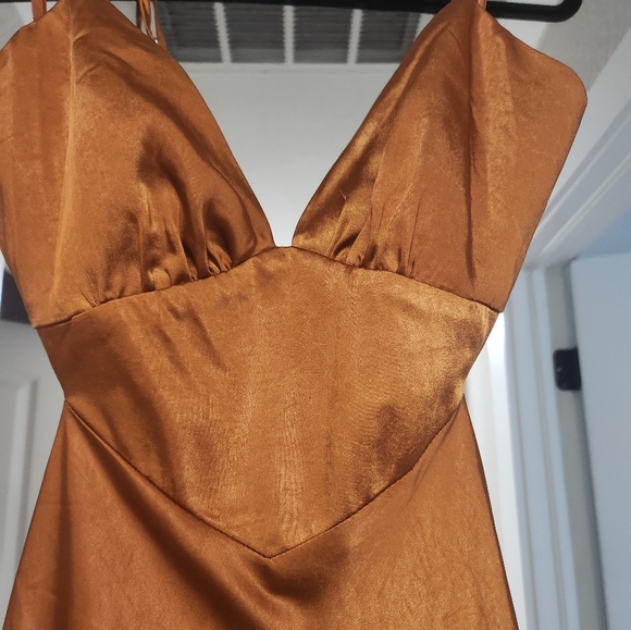 City Lights Cut-Out Waist Strappy Back Midi Dress Bronze - Picture 8 of 12